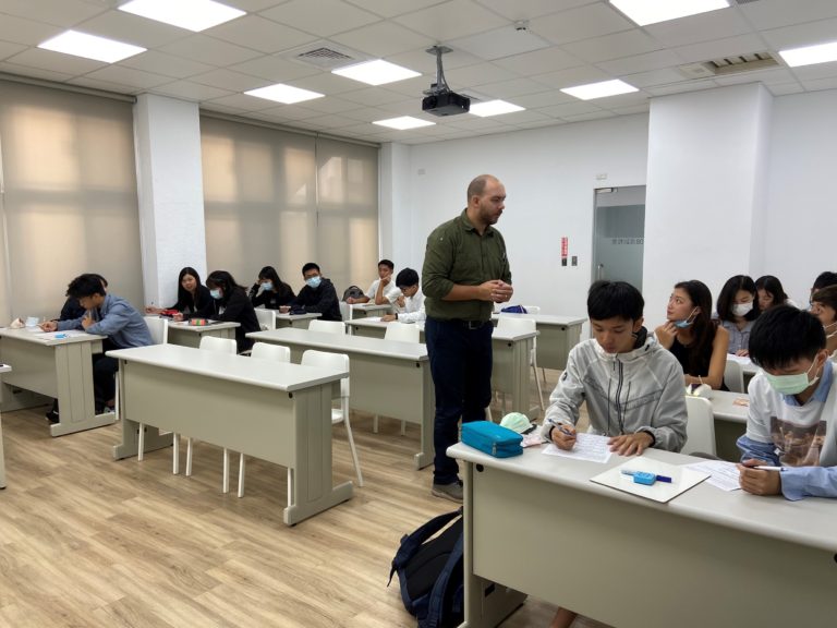 新創科技築夢隊說明會照片
